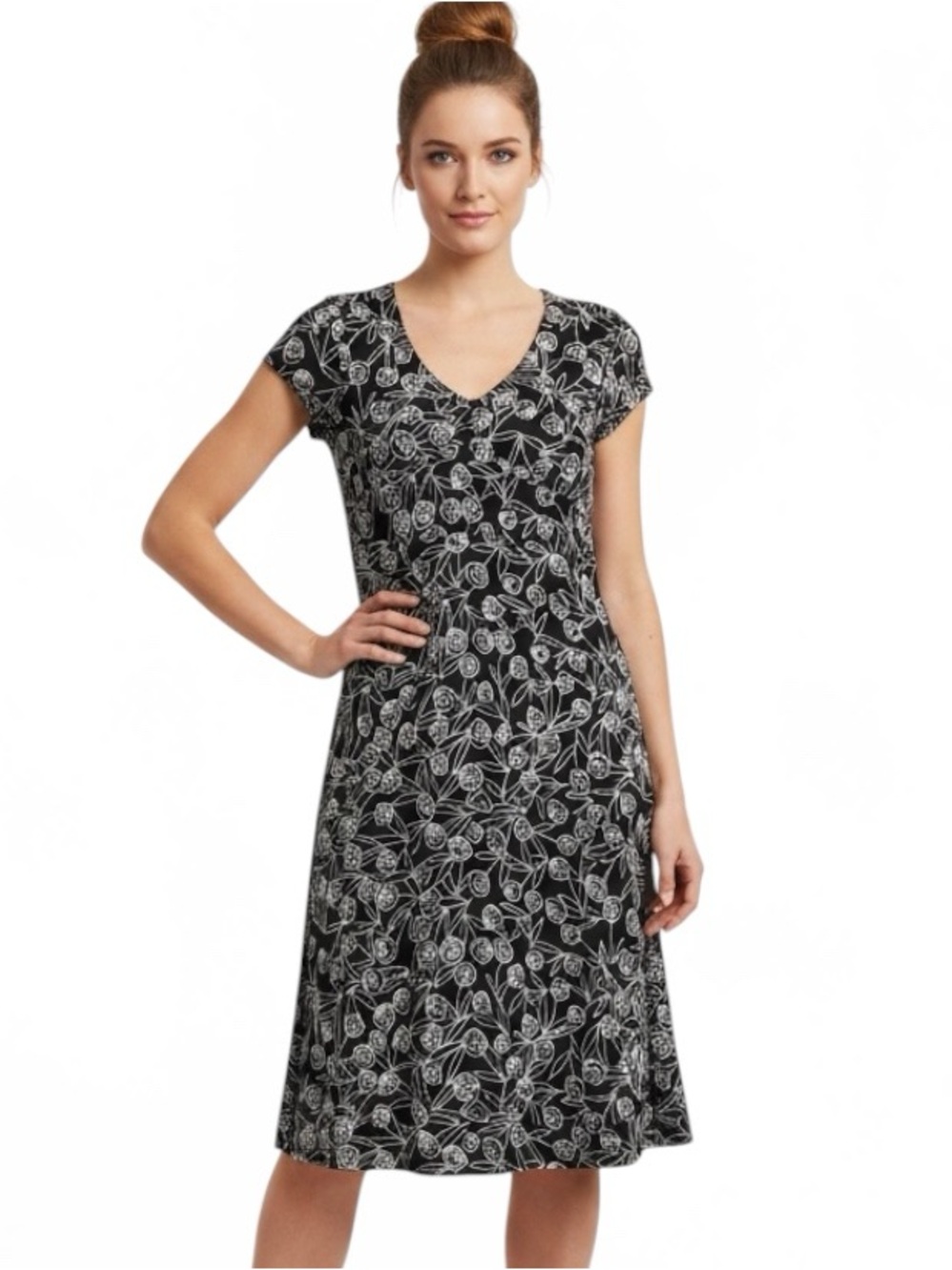 George Stretch Sz M shortsleeve fit flare dress black white floral pattern | EUC